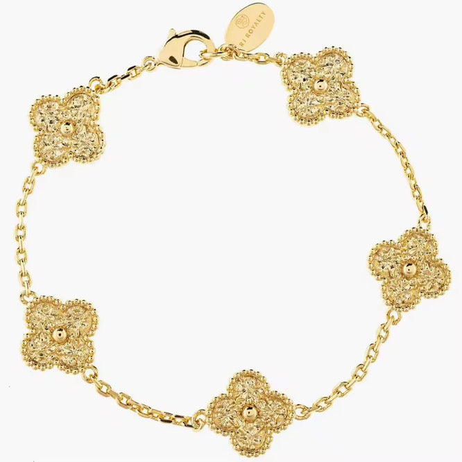 Gold hammered clover bracelet 