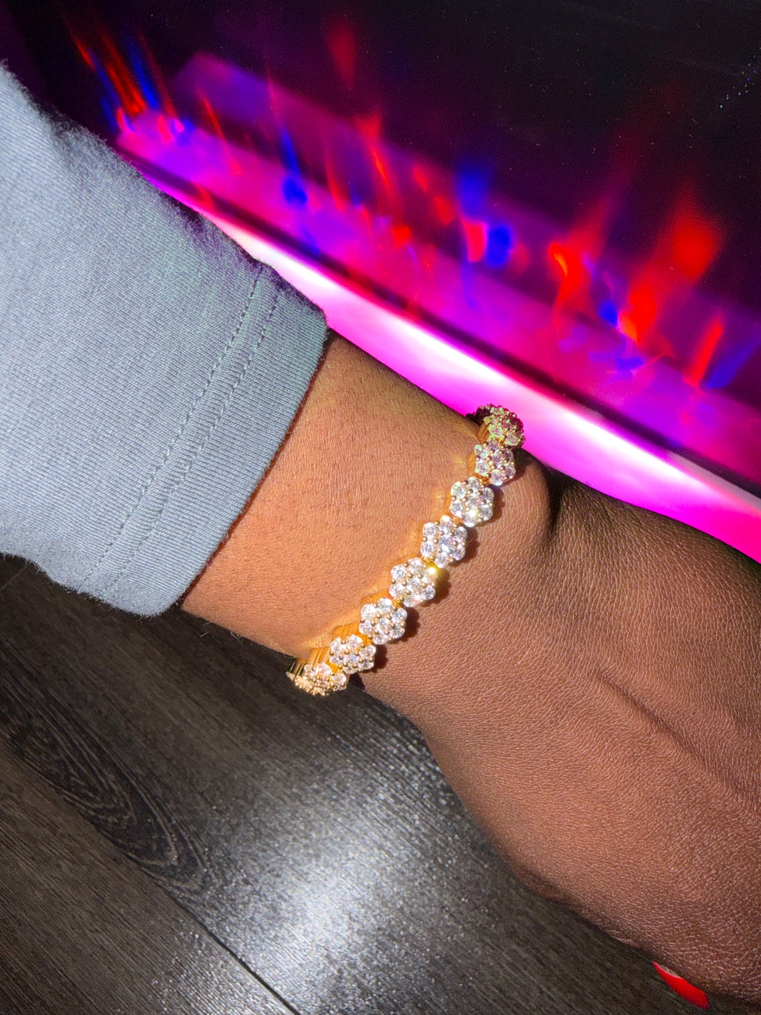 Paris Fleur Bracelet in gold with flower-inspired links